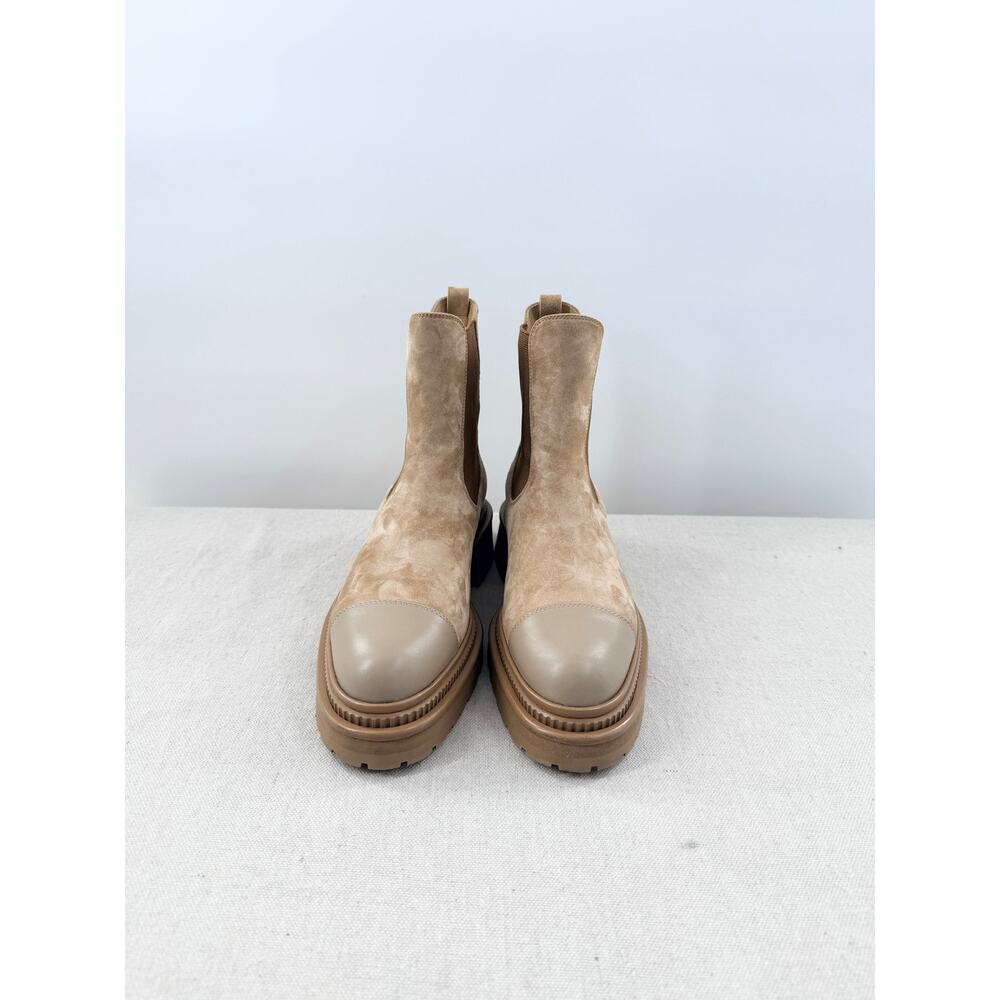 NWT Chanel Suede Calfskin & Lambskin Ankle Chelsea Boots Light Brown Women EU 38 - Picture 5 of 10